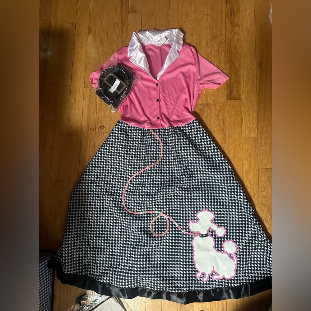 NWT- Pink and Black Poodle Skirt Costume for women. Size 4-6